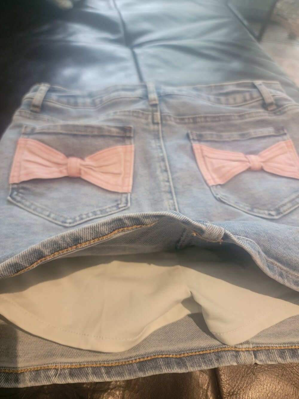 Girls size 16 denim skirt pink bow π pockets - Picture 4 of 5